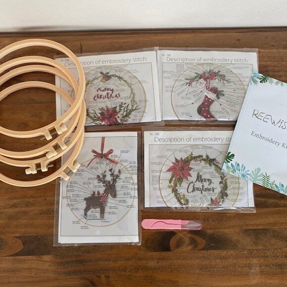 Reewisly Set of 4 Christmas Embroidery Kits - Reindeer, Stocking, Wreath - Picture 1 of 6